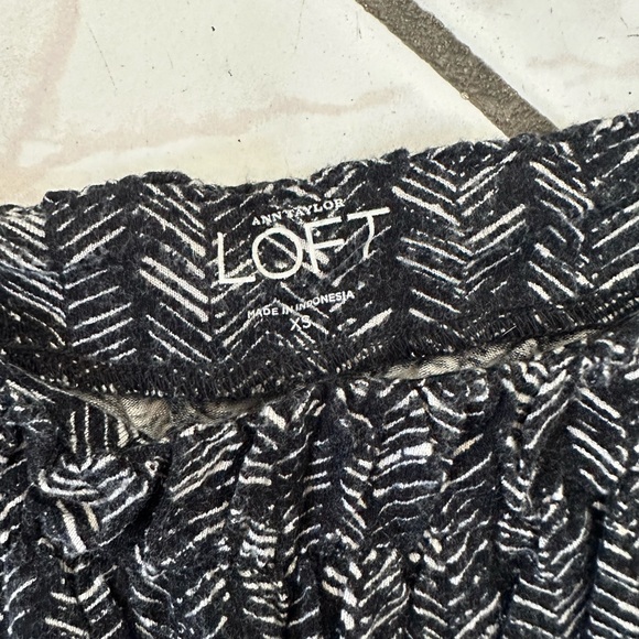 Ann taylor sleeveless top - Picture 2 of 3